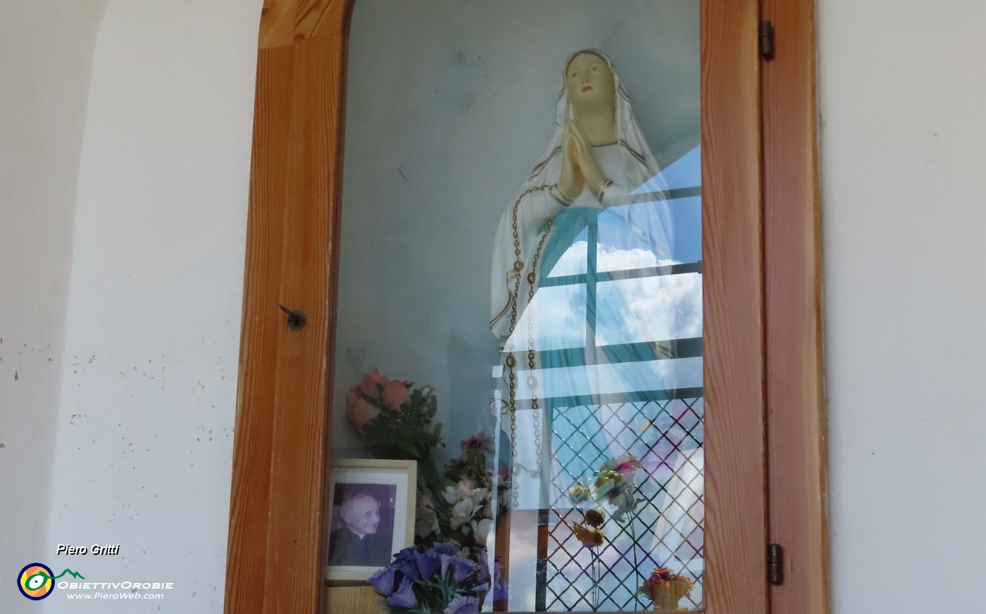 42 Santella di Maria Assunta conm foto di Don Bepo .JPG